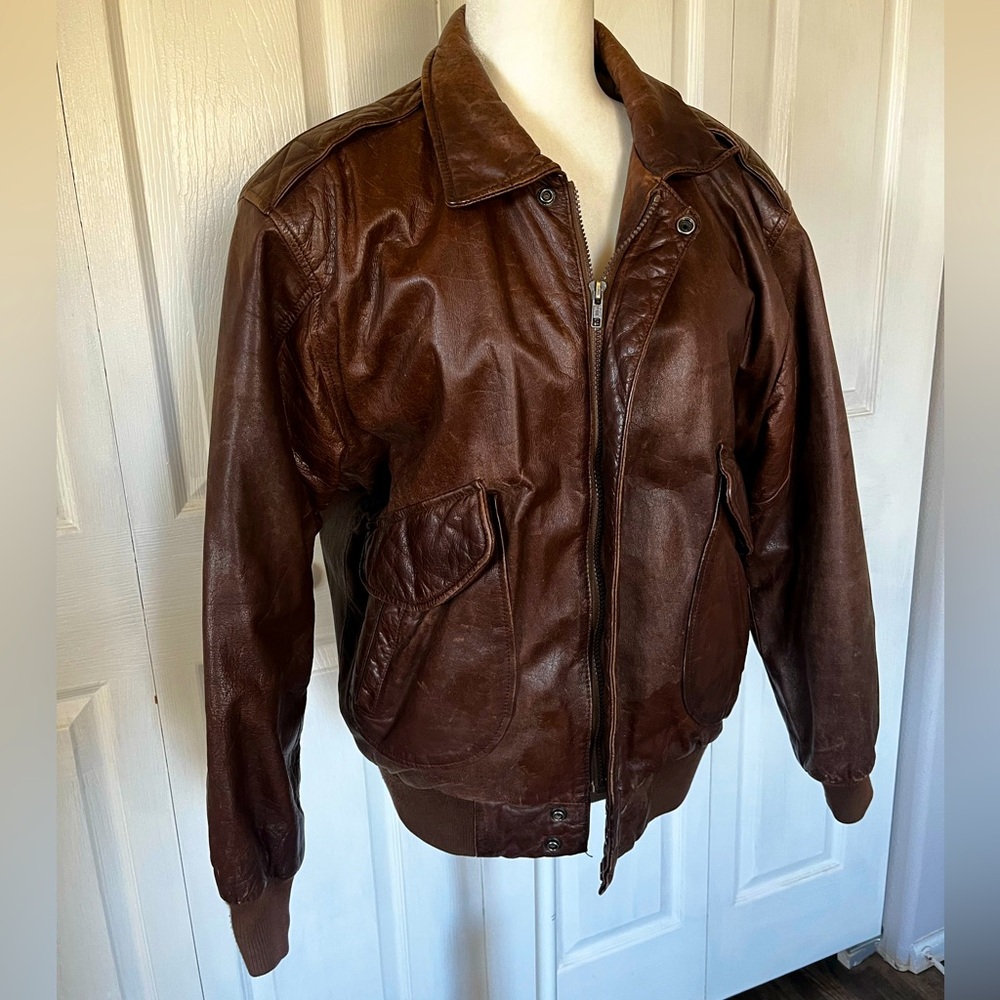 Vintage brown leather bomber jacket size L